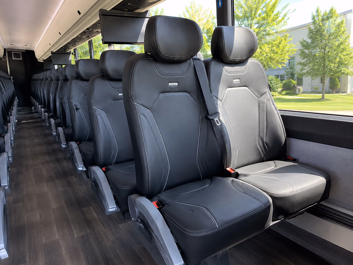 commerce city buses for commerce city corporate outings